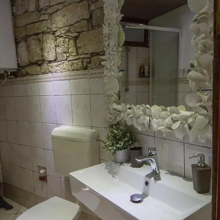 Old Town Art Guest house 3*