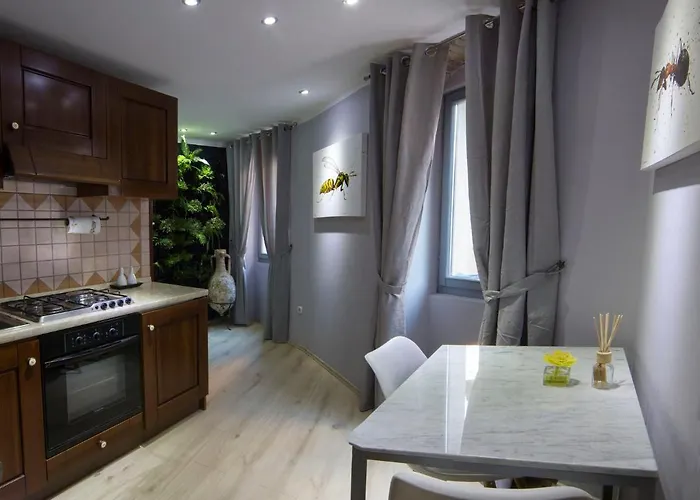 Old Town Art 3* روفينج